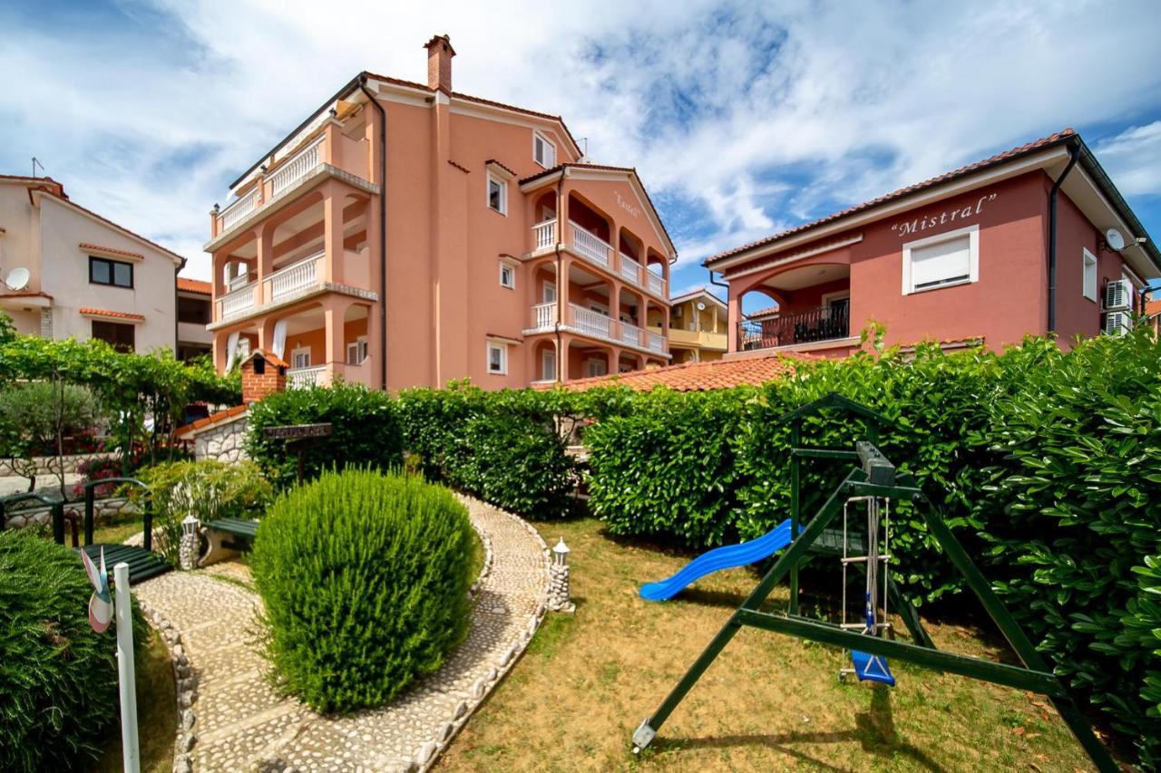 Kastell Apartments Лопар Экстерьер фото