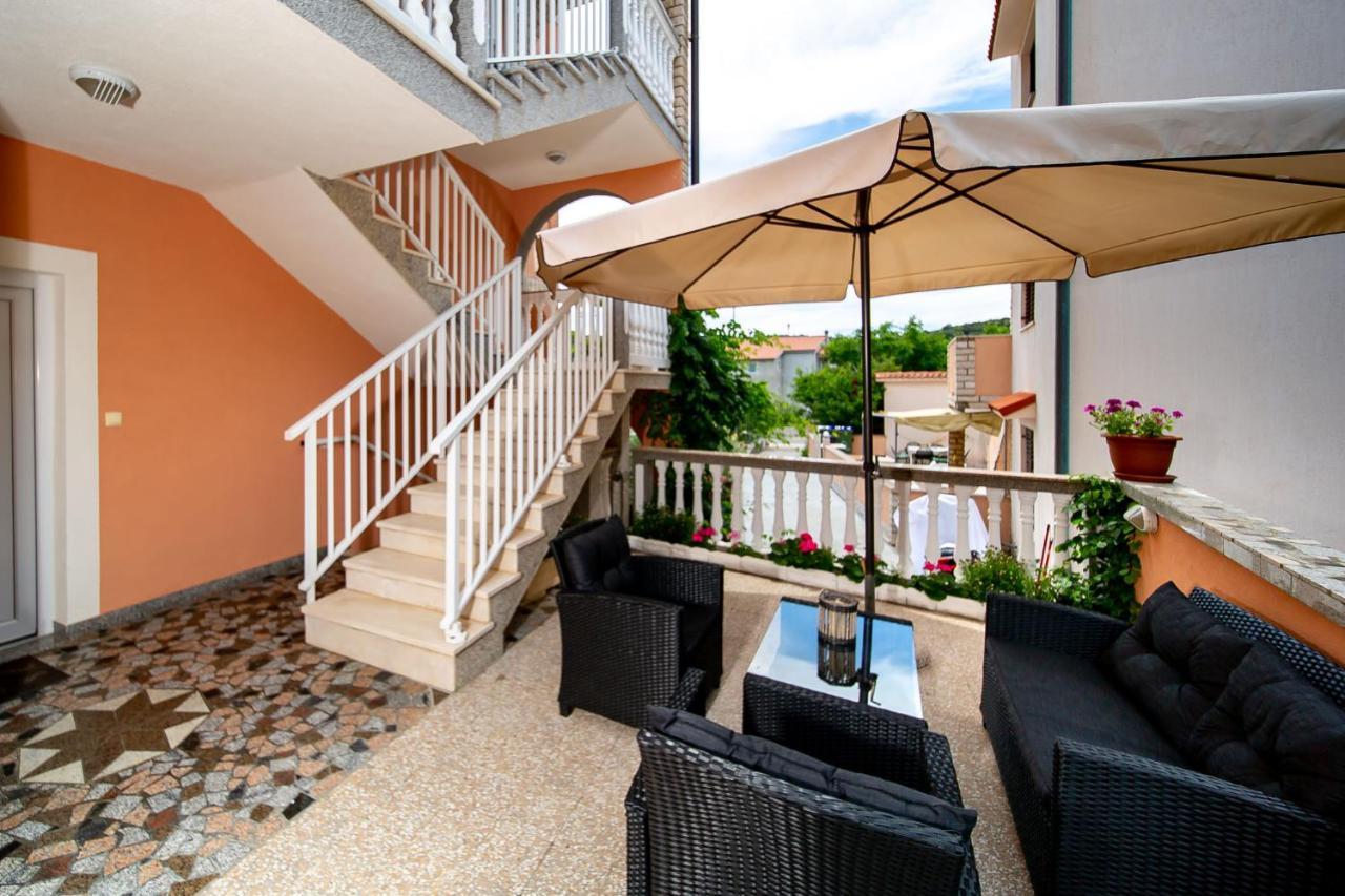 Kastell Apartments Лопар Экстерьер фото
