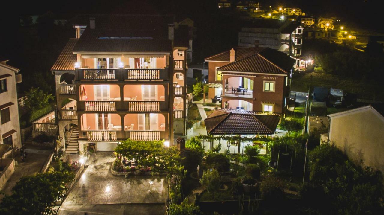 Kastell Apartments Лопар Экстерьер фото